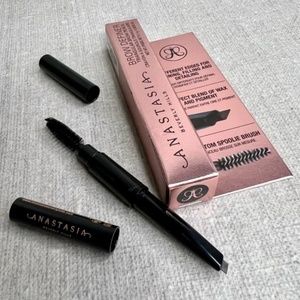 🎁3 for $30🎁 Anastasiya Beverly Hills Brow Definer mini in Medium Brown